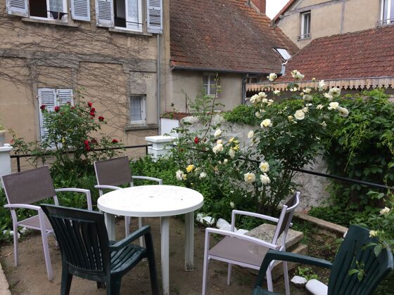 Amazing appartement for 3 ppl. with garden at Néris-les-Bains
