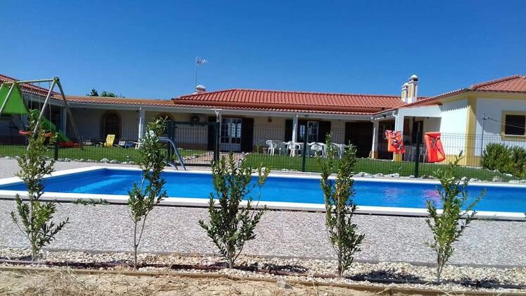 Big villa for 10 ppl. with swimming-pool and terrace at Grândola