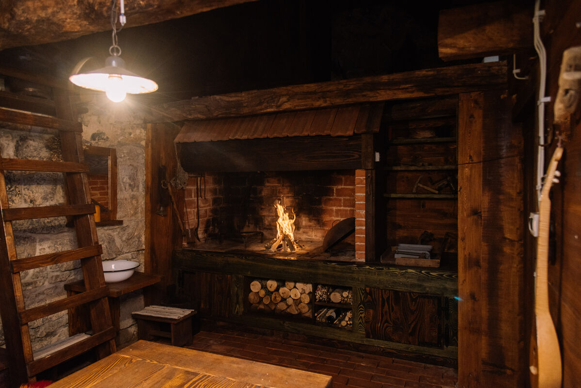 Indoor Fireplace Chalet Debelo Brdo I