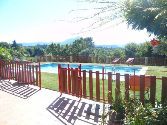 Villa for 13 ppl. with swimming-pool, garden and balcony at Molares