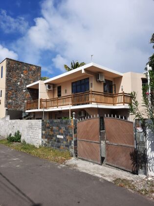 Spacious villa 500 m away from the beach for 6 ppl. with swimming-pool