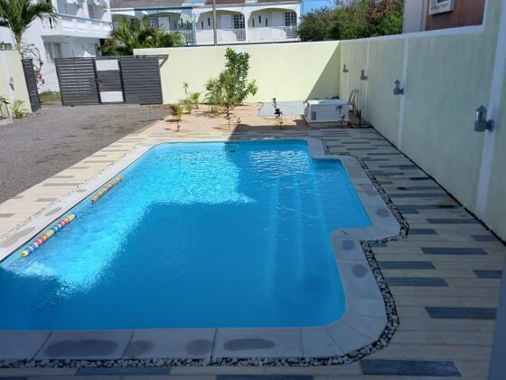 Villa für 6 Pers. mit Schwimmbad, Garten und Terrasse in Pereybere