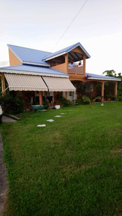 House 3 km away from the beach for 3 ppl. with garden at Saint Anne