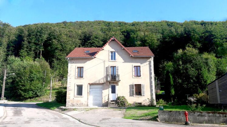 Spacious house for 4 ppl. with terrace at Le Val-d'Ajol