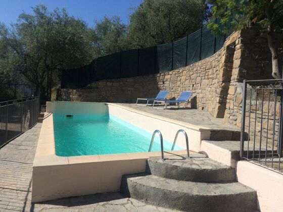 Villa for 15 ppl. with swimming-pool and terrace at Breil-sur-Roya