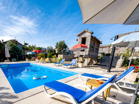 Villa 1 km away from the beach for 4 ppl. with swimming-pool at Crasto