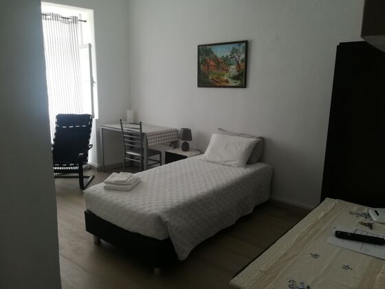 Studio 500 m away from the beach for 1 ppl. with terrace at Funchal