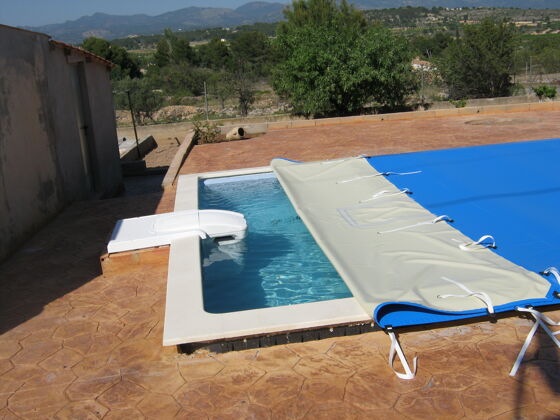Nice villa for 6 ppl. with swimming-pool at Liria