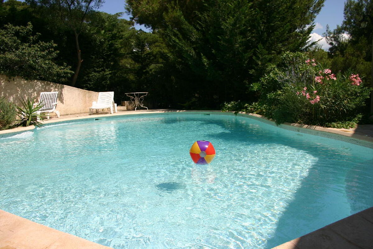 Vue sur piscine Villa Hyères