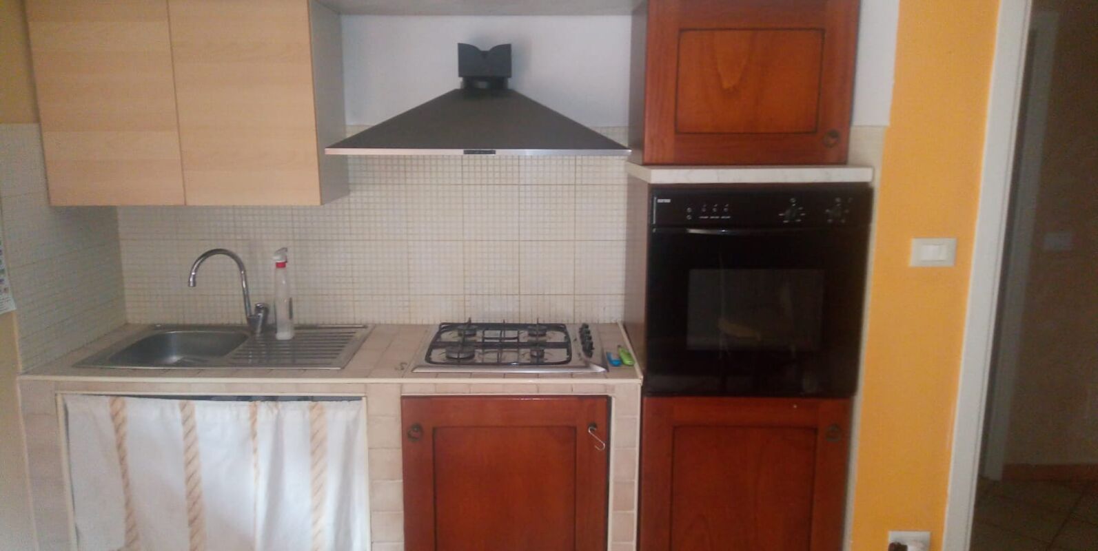 Kitchen Apartment Montesilvano