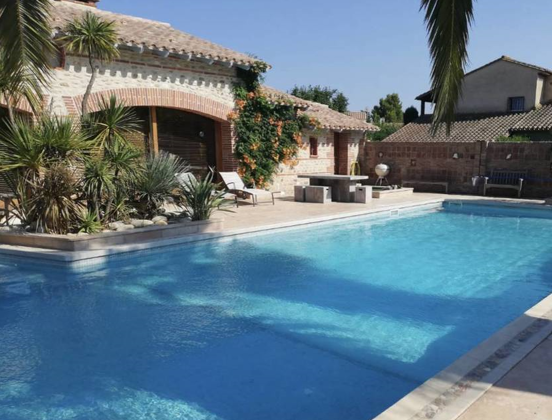 House for 4 ppl. with swimming-pool and garden at Saint-Cyprien