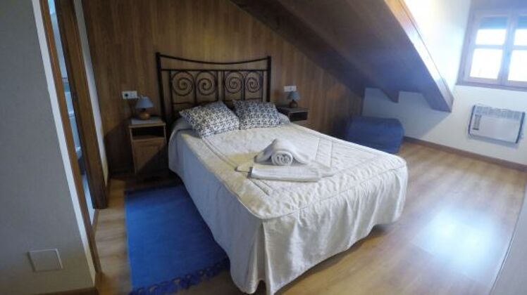 Appartement 3 km away from the beach for 4 ppl. with terrace at Llanes