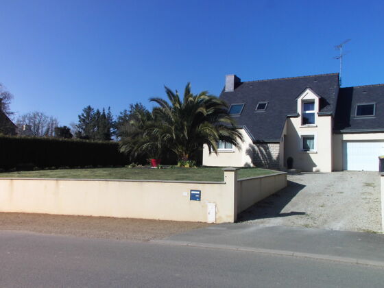 Casa a 5 km de la playa para 7 pers. con jardín y terraza en Trégomeur