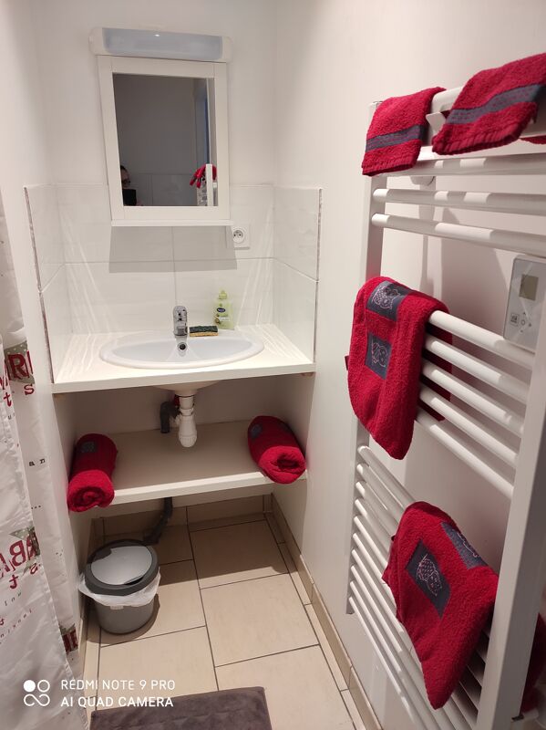 Bathroom House Solesmes