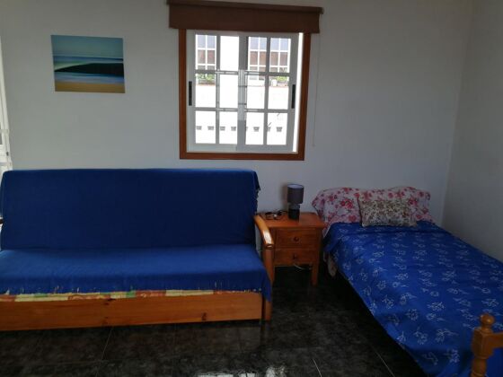 Studio 2 km away from the beach for 1 ppl. with sea view at Frontera