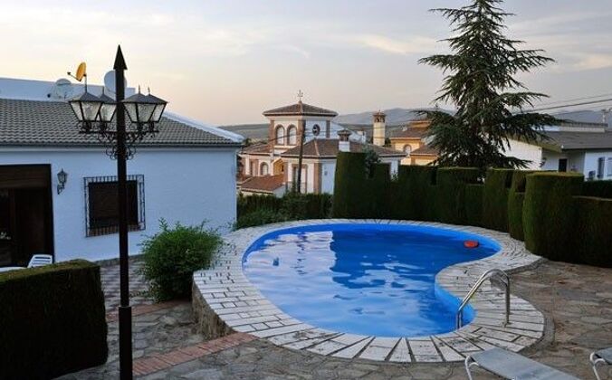 Villa for 8 ppl. with swimming-pool, garden and terrace at Monachil