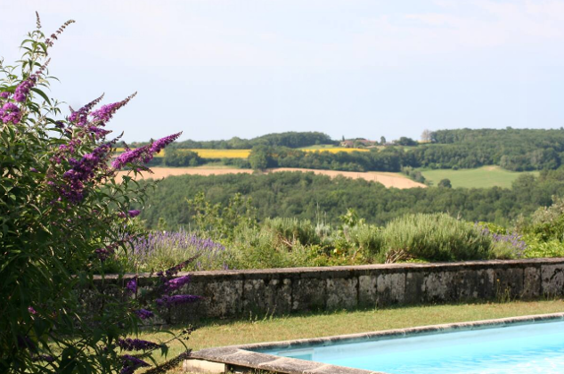 Villa for 15 ppl. with swimming-pool and terrace at La Croix-Blanche