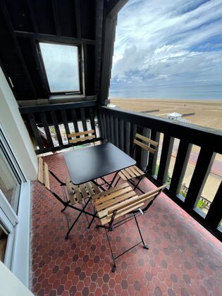 10 m away from the beach! Appartement for 5 ppl. at Benerville-sur-Mer
