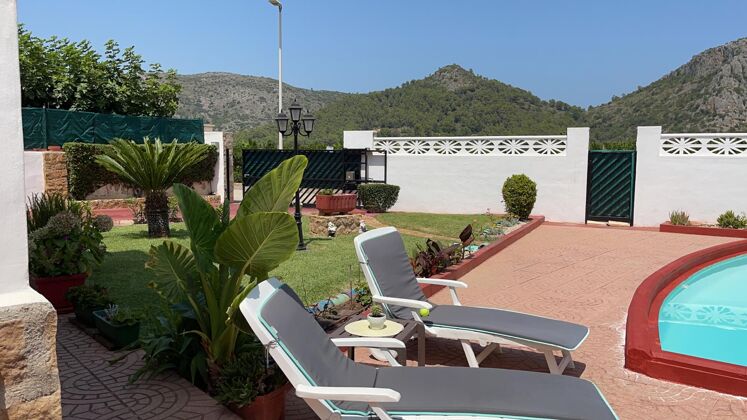 Spacious villa 10 km away from the beach for 6 ppl. with swimming-pool