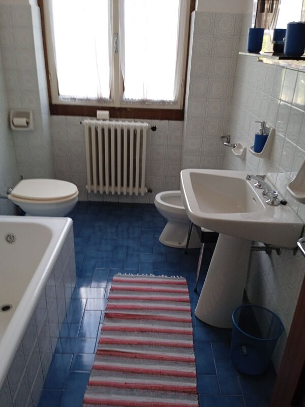 Bathroom Apartment Dervio