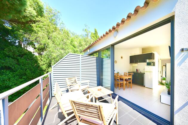 Bonito apartamento para 3 pers. con terraza y balcón en Cadaqués
