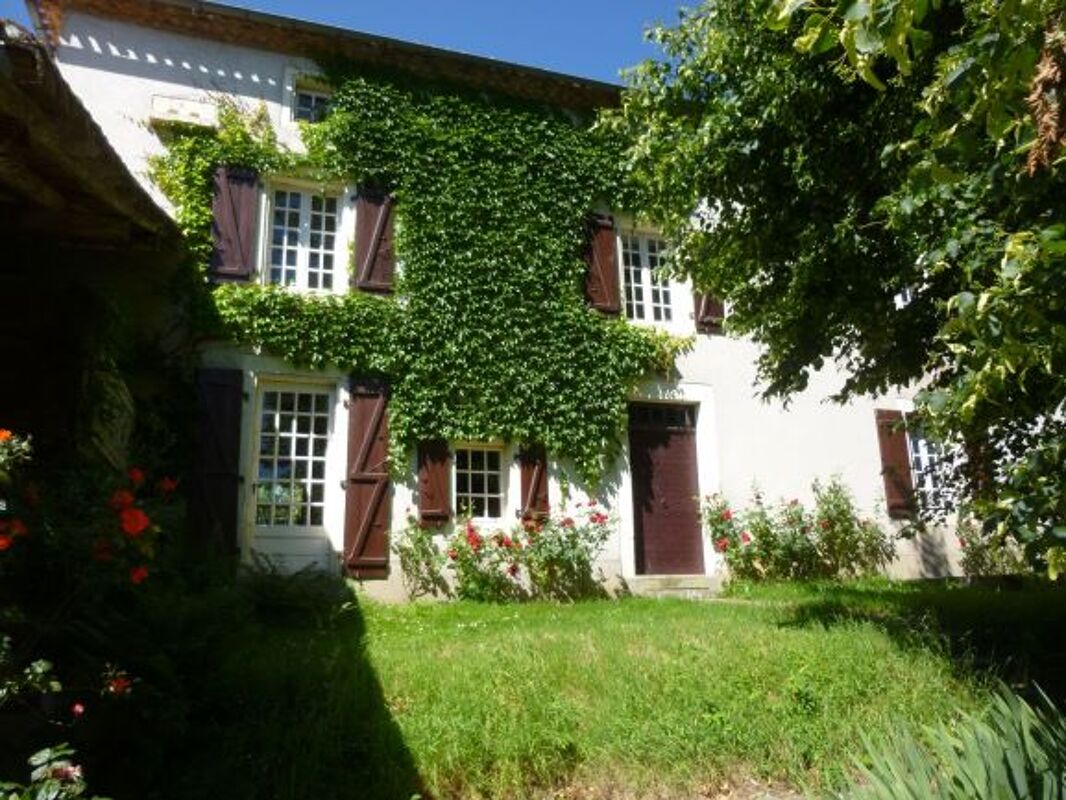 Façade Maison Terres-de-Haute-Charente