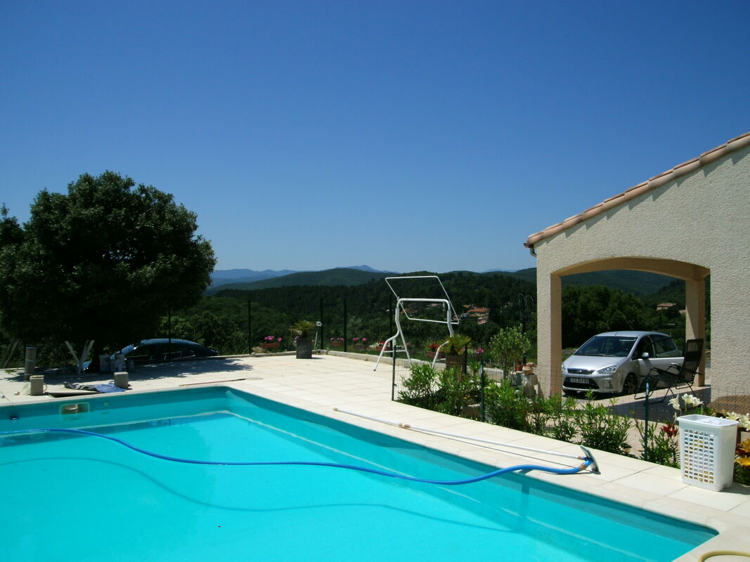 Vista a la piscina Villa Saint-Jean-du-Pin