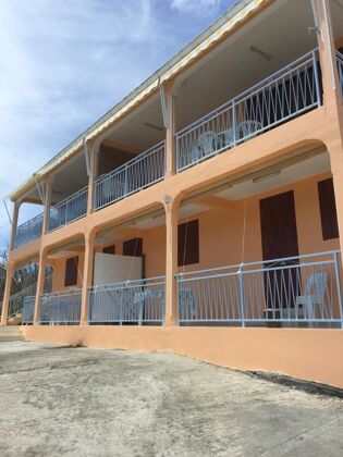 Apartamento a 4 km de la playa para 4 pers. con terraza en Bouillante