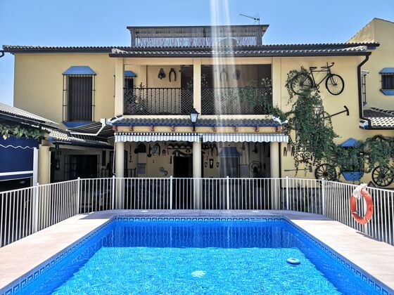 Big villa for 18 ppl. with swimming-pool and terrace at Palenciana