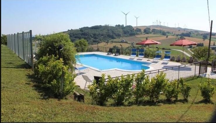 Monolocale per 3 pers. con accesso piscina a Foiano di Val Fortore