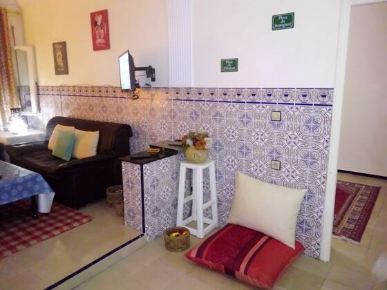 Bonita casa para 6 pers. con jardín y terraza en Tangier