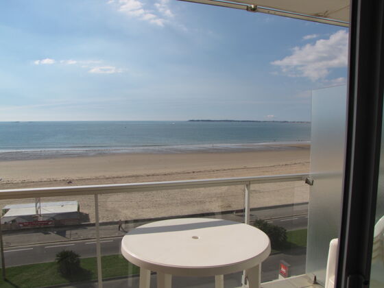 50 m away from the beach! Studio for 4 ppl. with sea view at Pornichet