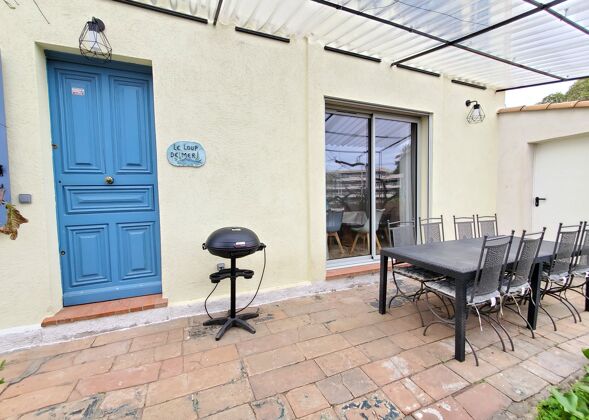 House 350 m away from the beach for 6 ppl. with garden at Vallauris