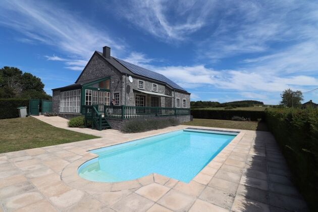 Villa para 9 pers. con piscina, jardín y terraza en Wellin