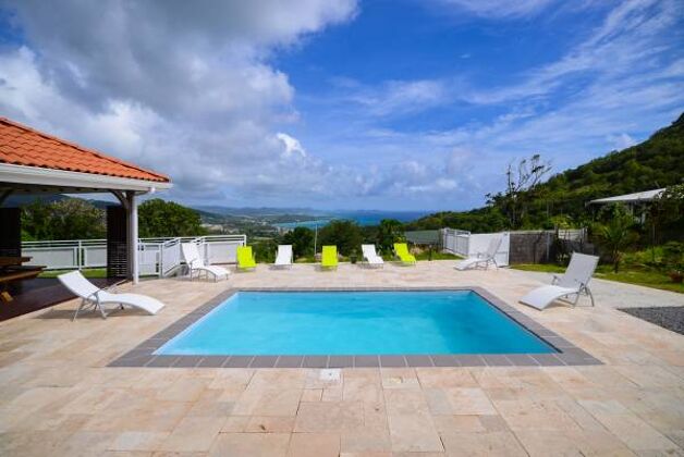 Villa a 3 km de la playa para 6 pers. con piscina en Le Diamant