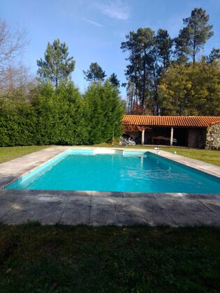 Villa à 11 km de la plage pour 16 pers. avec piscine à Mentrestido