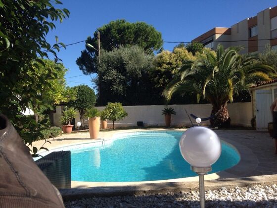 Villa for 5 ppl. with swimming-pool, garden and terrace at Le Cannet