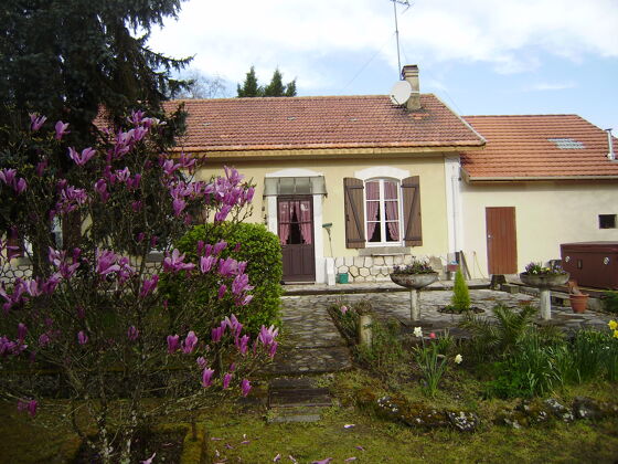 Maison pour 6 pers. avec jacuzzi, jardin et terrasse à Gabarret