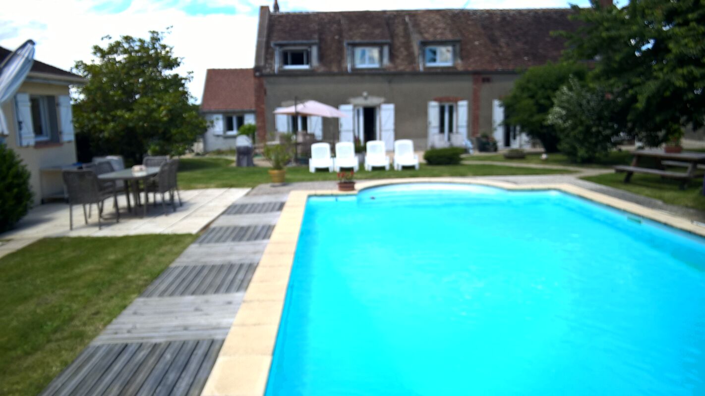 Swimming pool view Villa Ervauville