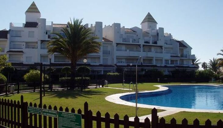 Appartement 400 m away from the beach for 4 ppl. with shared pool
