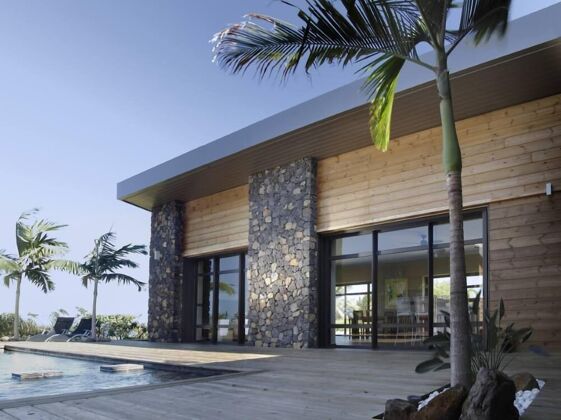 Villa a 2 km de la playa para 8 pers. con piscina, jacuzzi y jardín