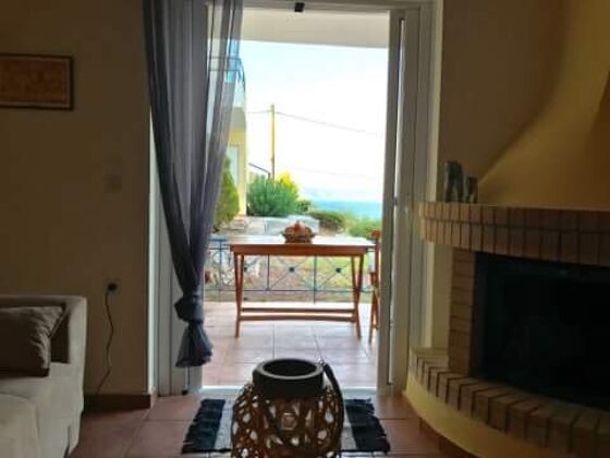 House 500 m away from the beach for 4 ppl. with sea view at Theologos