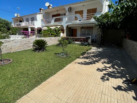 House for 6 ppl. with sea view, garden and terrace at Peníscola