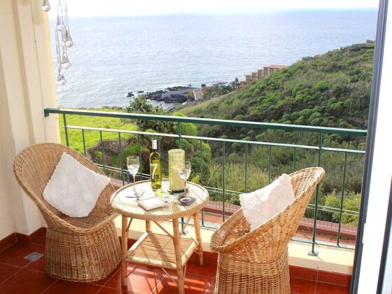 200 m away from the beach! Amazing appartement for 4 ppl. at Caniço