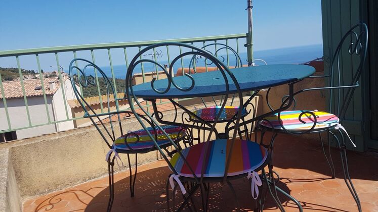 Amazing appartement 5 km away from the beach for 4 ppl. with terrace