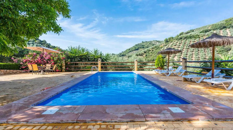 Grande villa pour 10 pers. avec piscine et terrasse à Montefrío