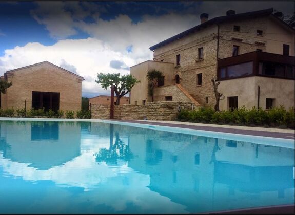Appartamento per 4 pers. con accesso piscina a Montalto delle Marche