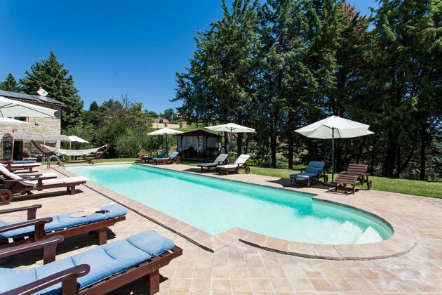 Spaziosa casa per 8 pers. con accesso piscina a Ramazzano - Le Pulci