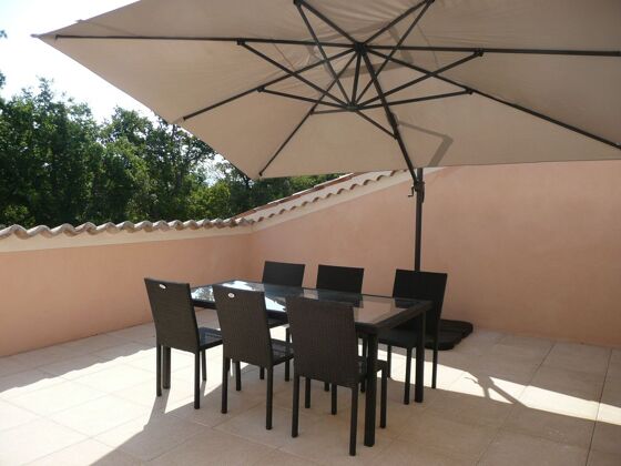 Amazing appartement 2 km away from the beach for 4 ppl. with terrace