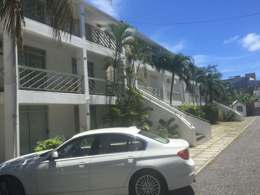 Front view Apartment Grand Baie
